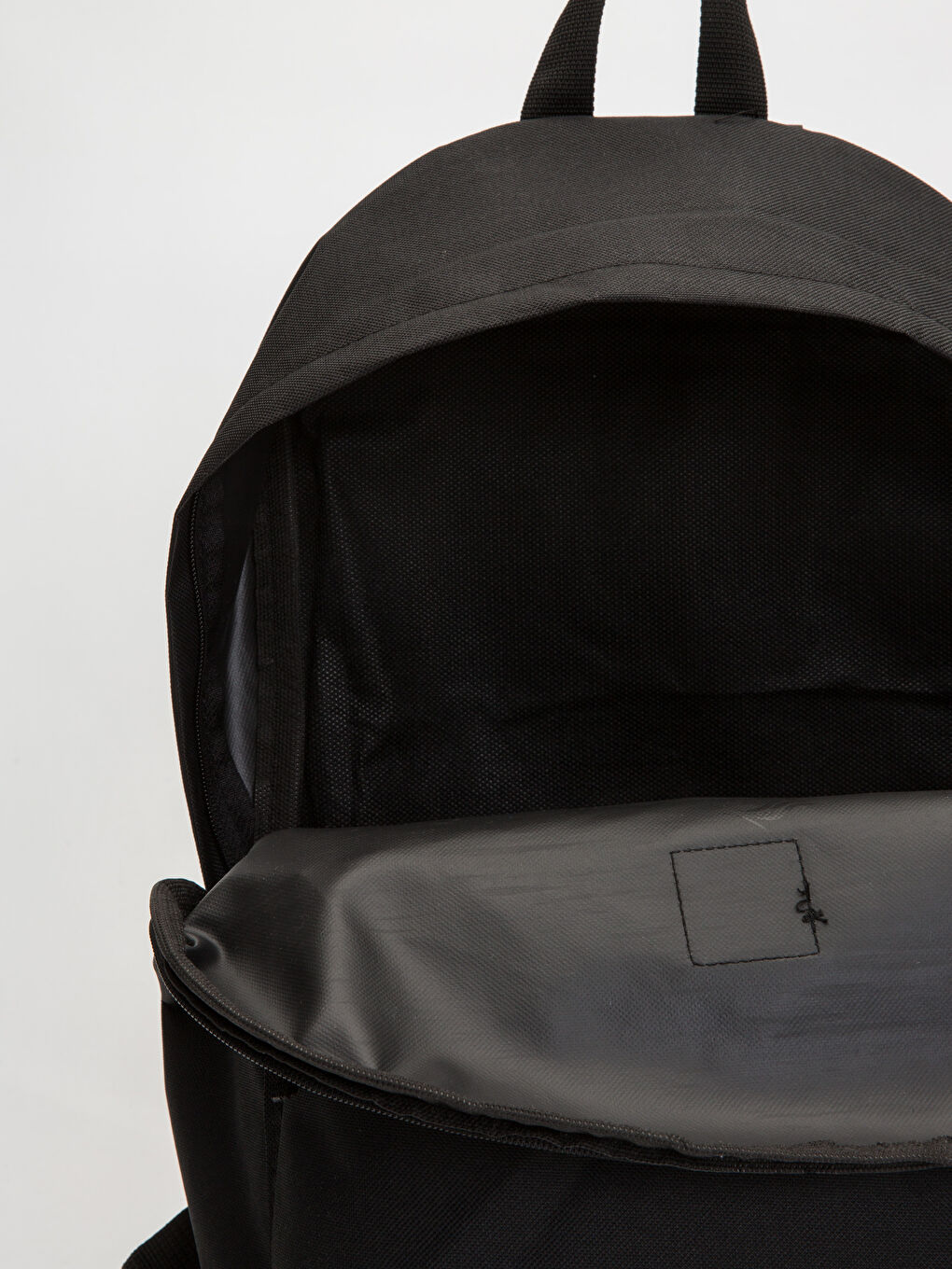 Woman BLACK Backpack-2