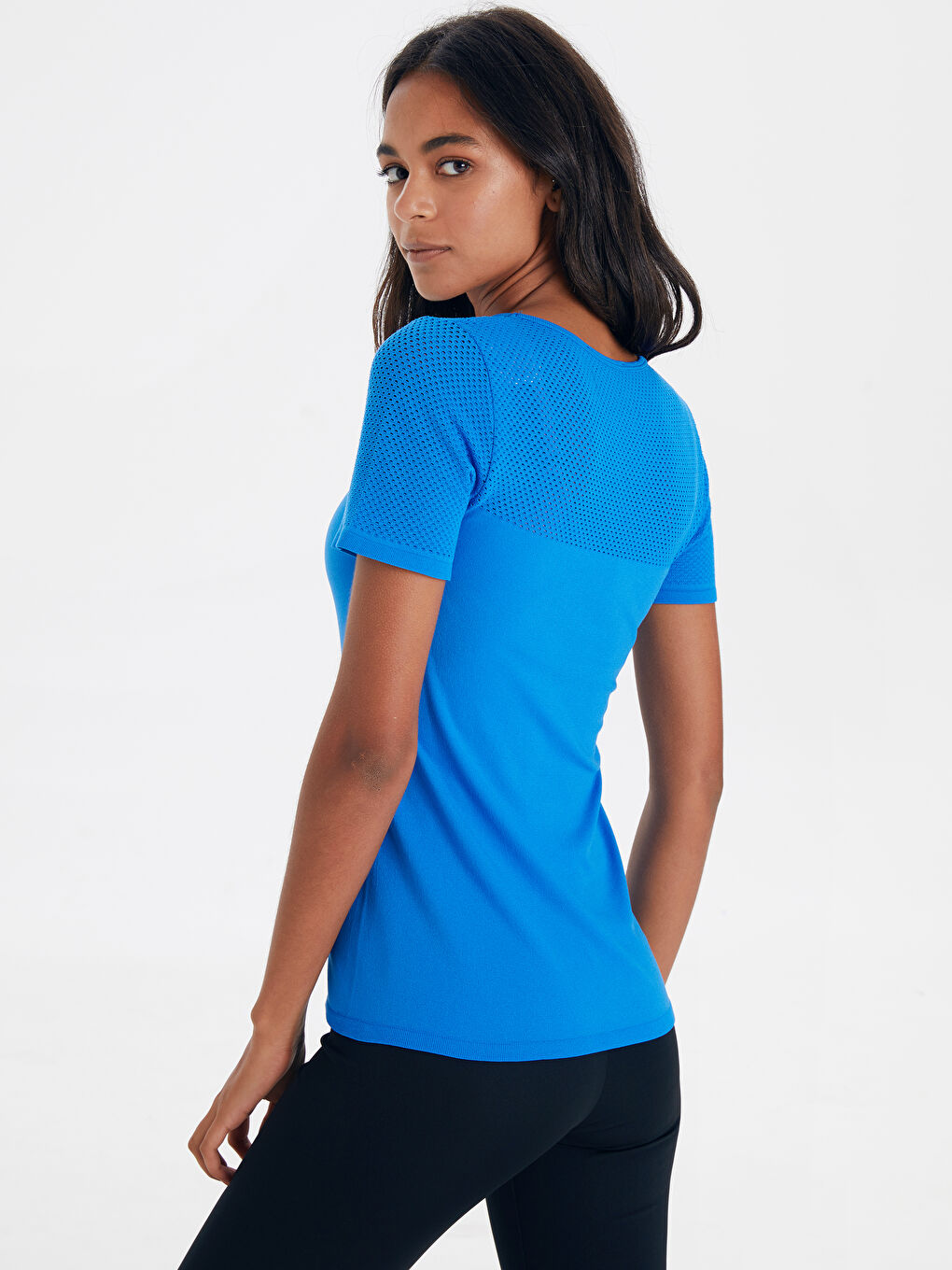 تي شيرت رياضي أزرق فاتح نساء-2
