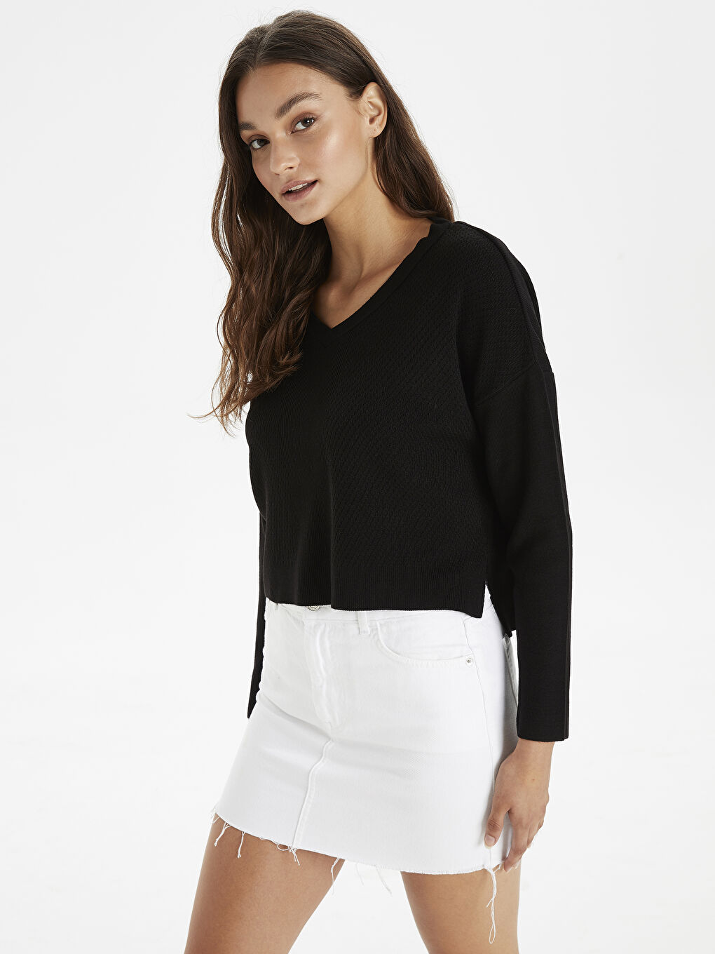 Siyah V Yaka Uzun Kollu Kadın Kazak