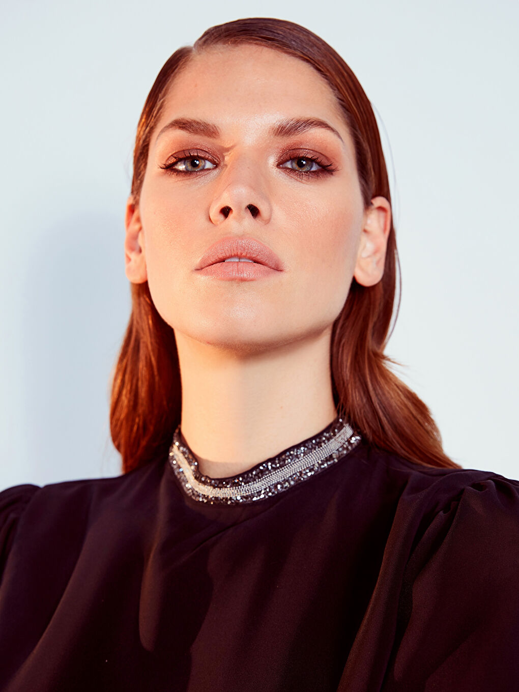 Siyah Dik Yaka Oversize Kısa Kollu Krep Kadın Bluz-1