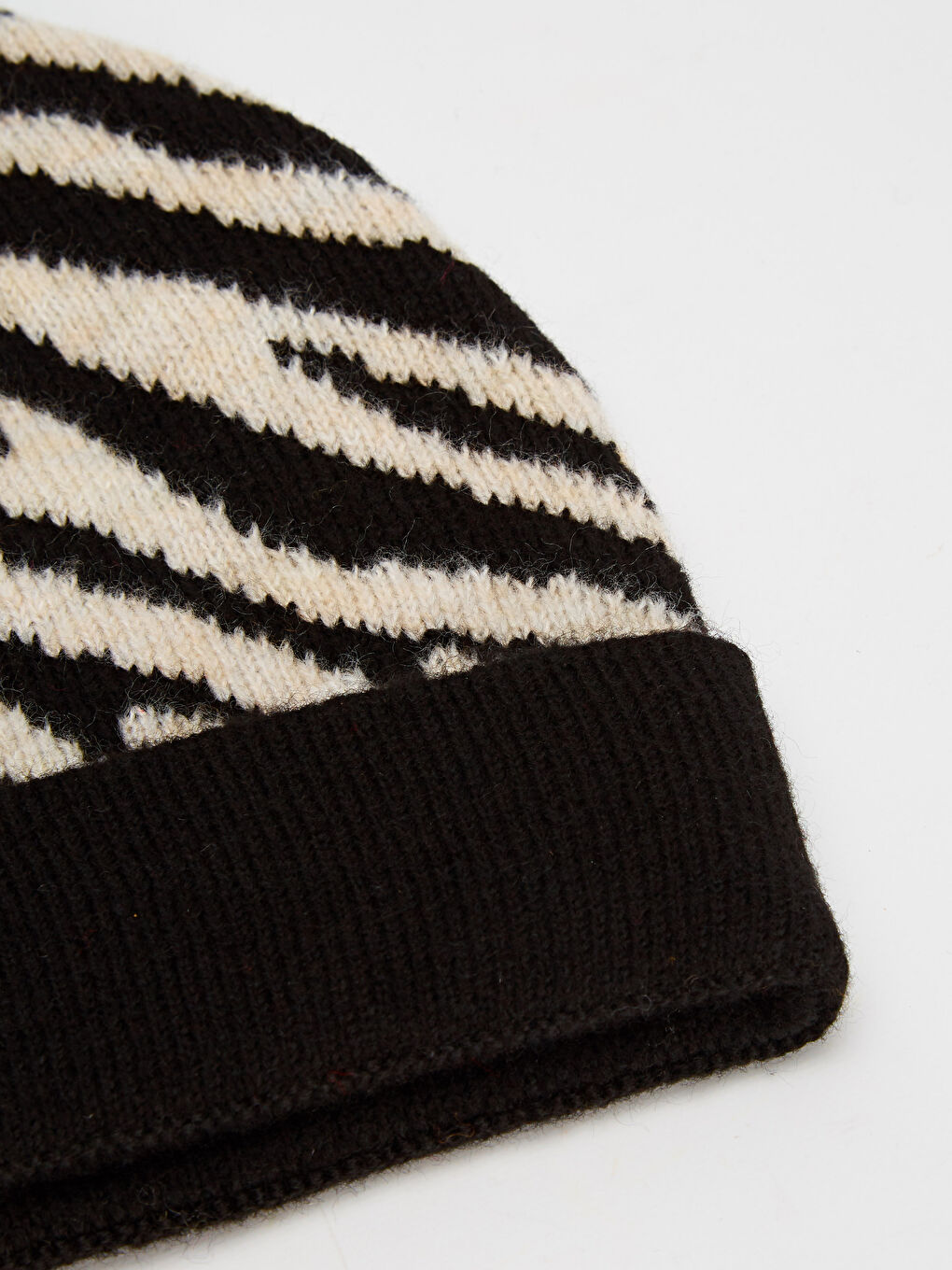 Woman BLACK Beanie-1