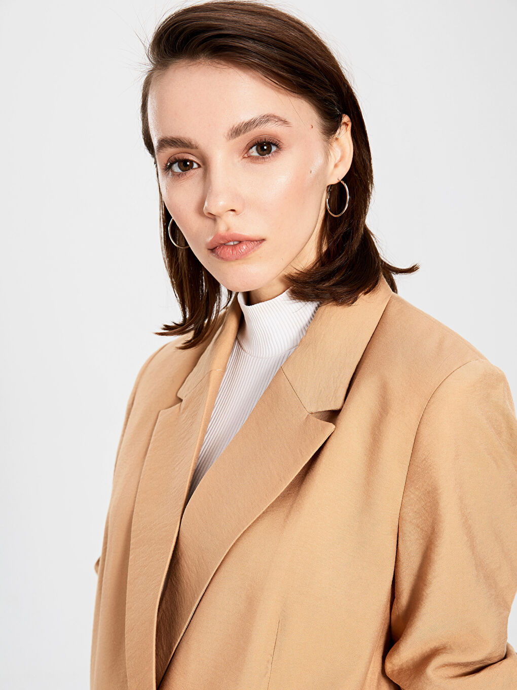 Bej Standart Fit Uzun Kollu Kadın Ceket-3