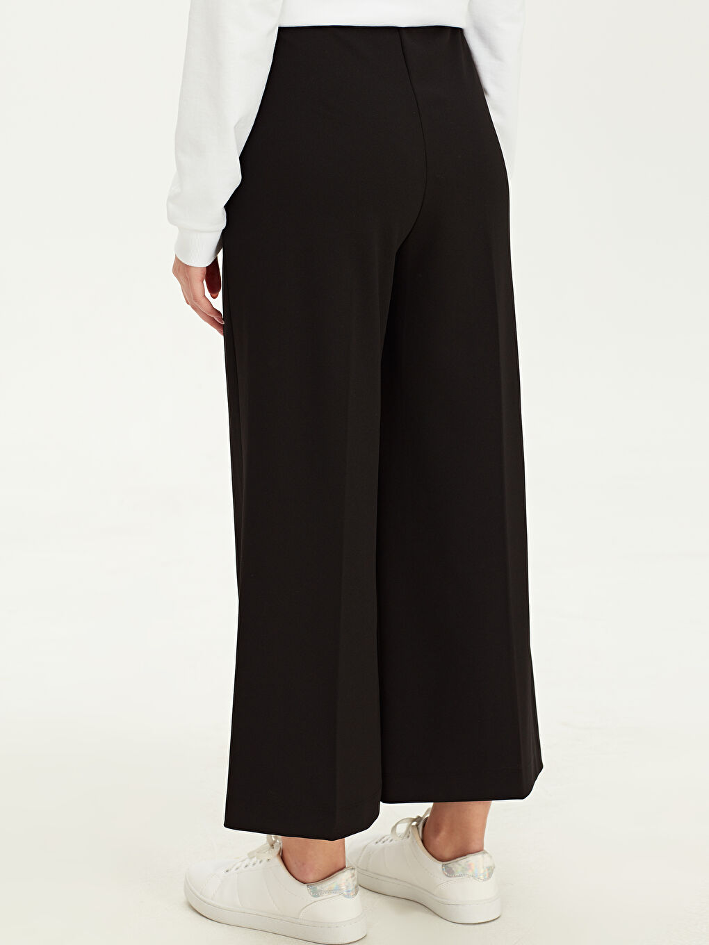 Siyah Rahat Kalıp Krep Kadın Pantolon-3