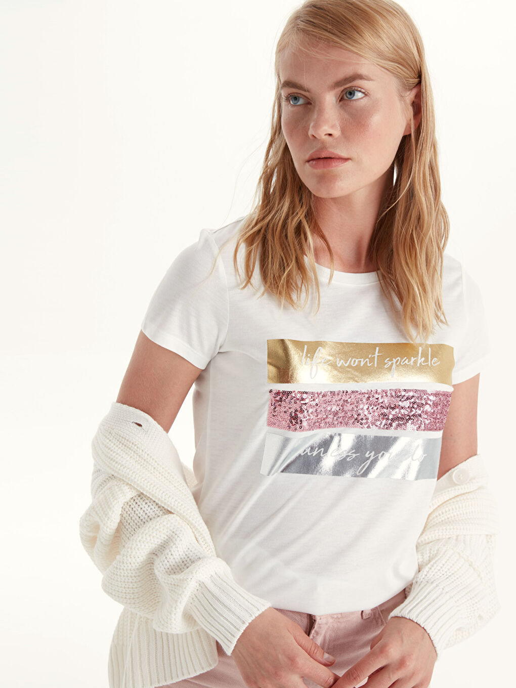 Ekru Bisiklet Yaka Kısa Kollu Kadın Tişört-1