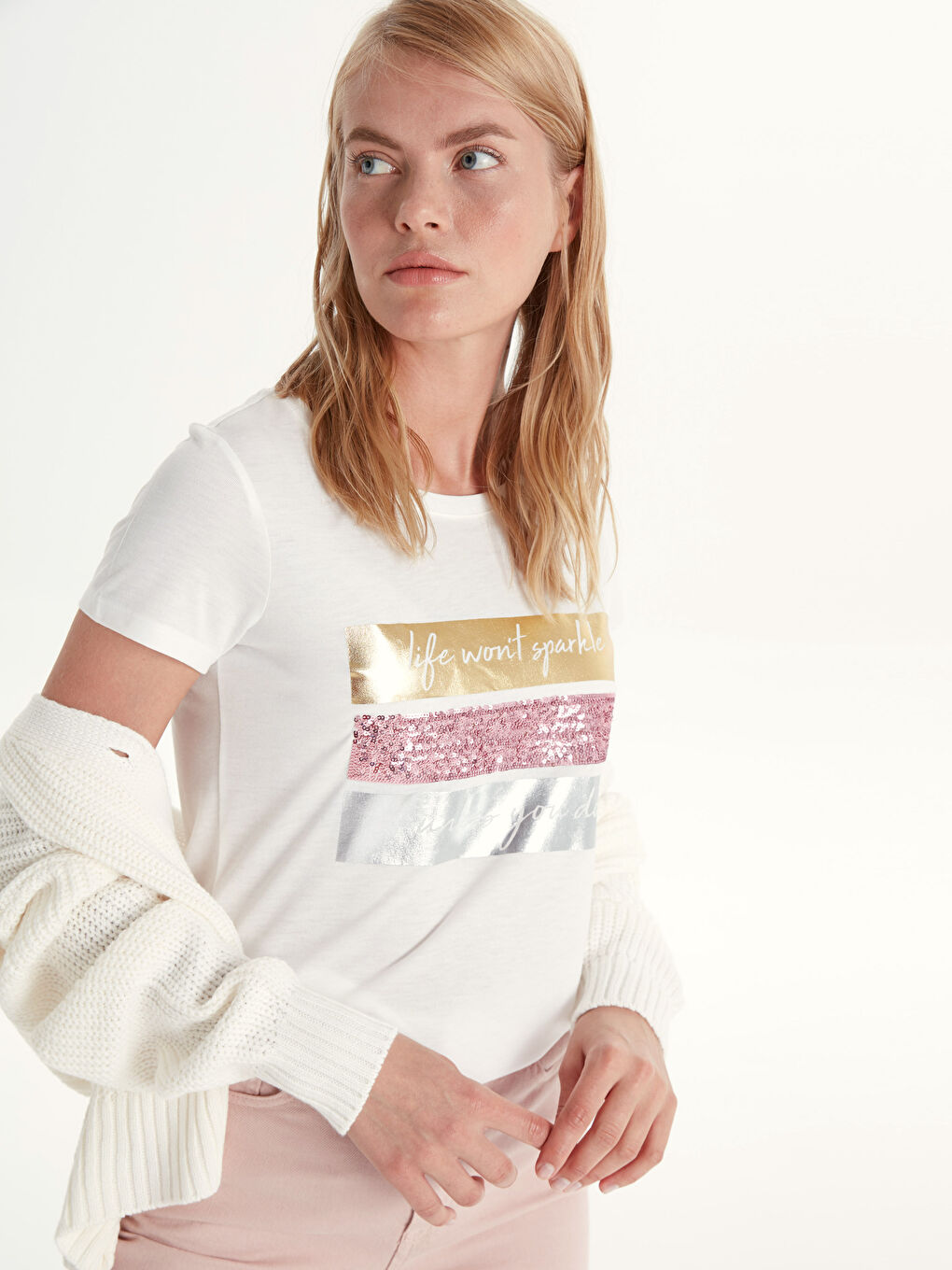 Ekru Bisiklet Yaka Kısa Kollu Kadın Tişört-2