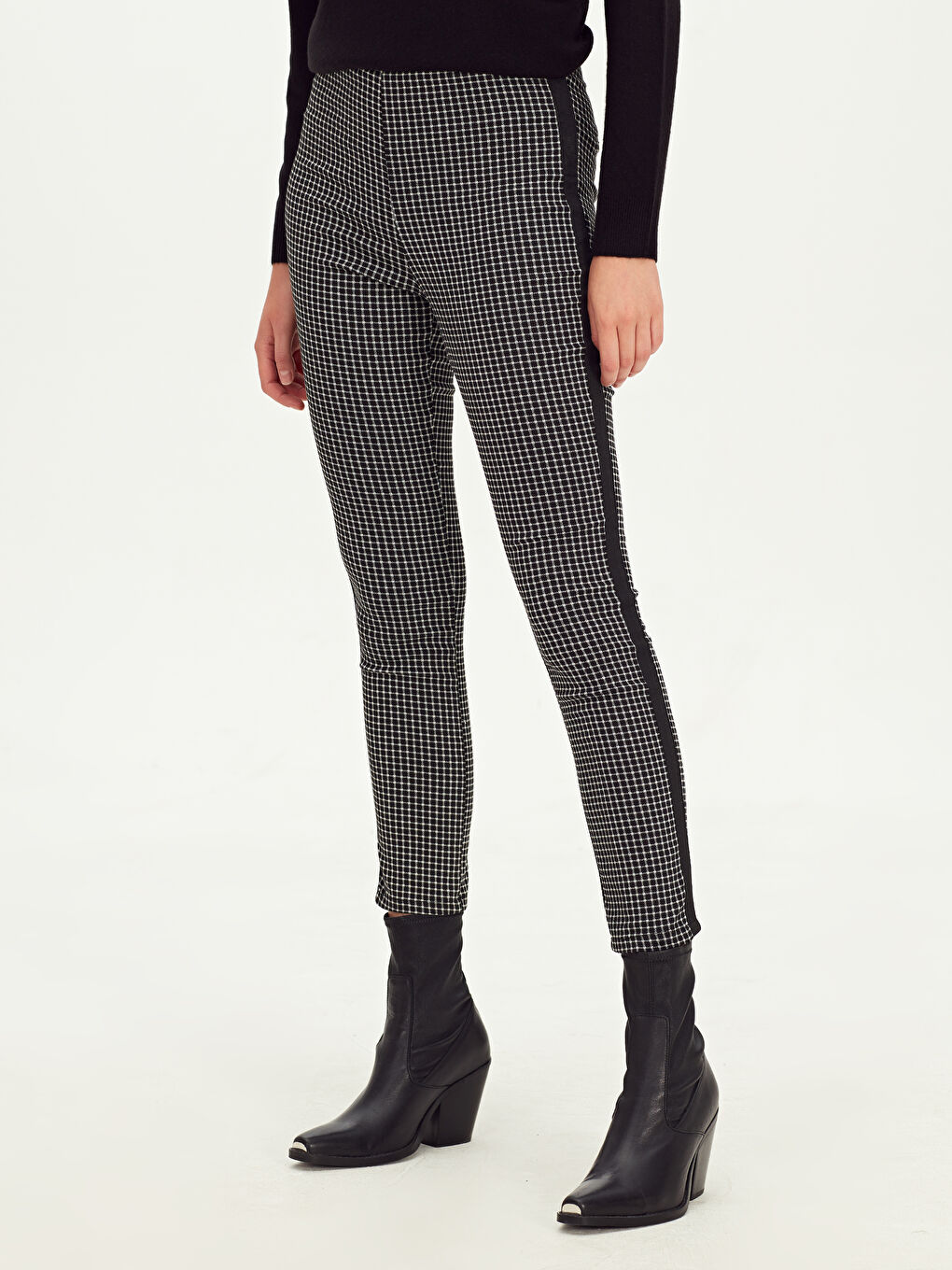 Siyah Standart Fit Gabardin Kadın Pantolon-3