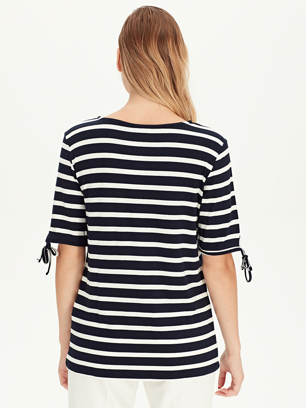 Lacivert Bisiklet Yaka Standart Fit Kısa Kollu Penye Kadın Çizgili Esnek Tişört-2