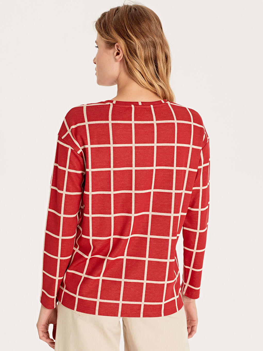 Kırmızı Bisiklet Yaka Kareli Uzun Kollu Kadın Tişört-2