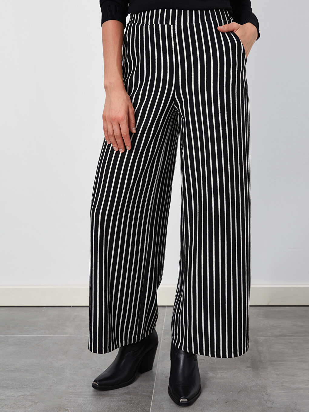 Siyah Çizgili Palazzo Kadın Pantolon-1