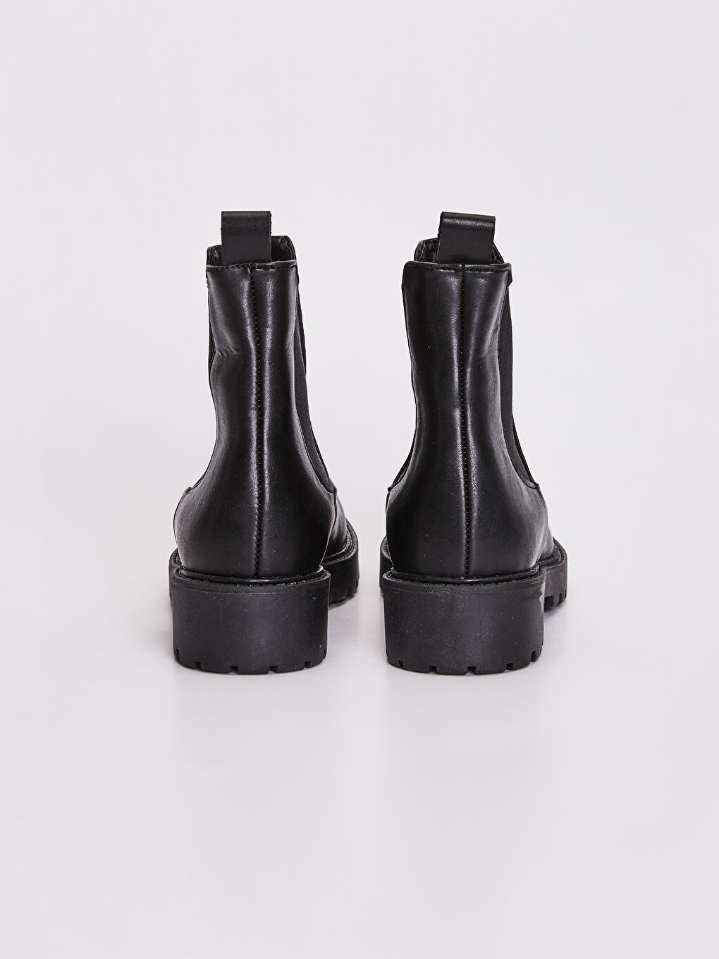 Siyah Kalın Tabanlı Yanları Lastikli Kadın Bot-3