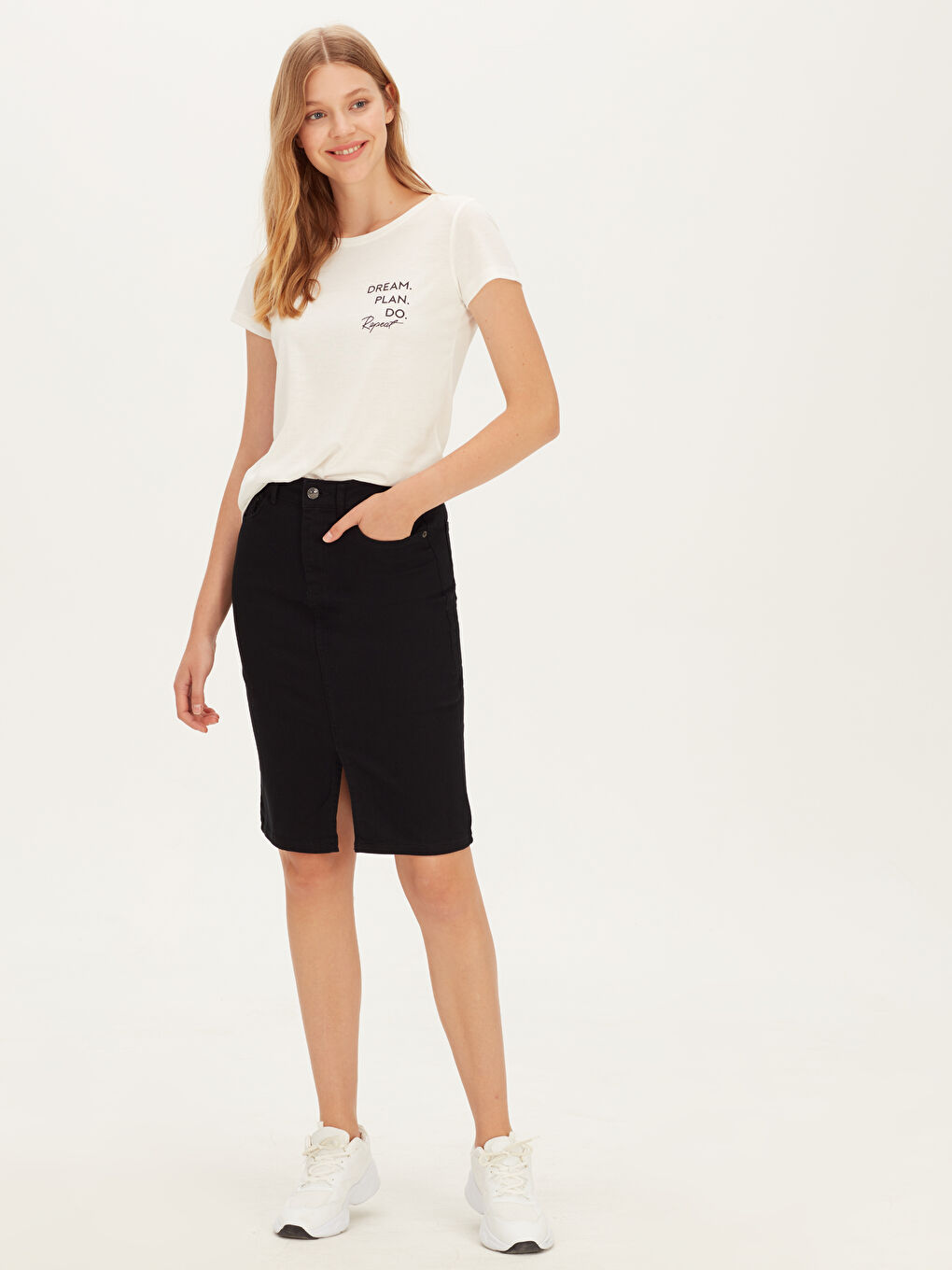 Әйелдерге арналған стандартты пішім өрнексіз деним белдемше-1