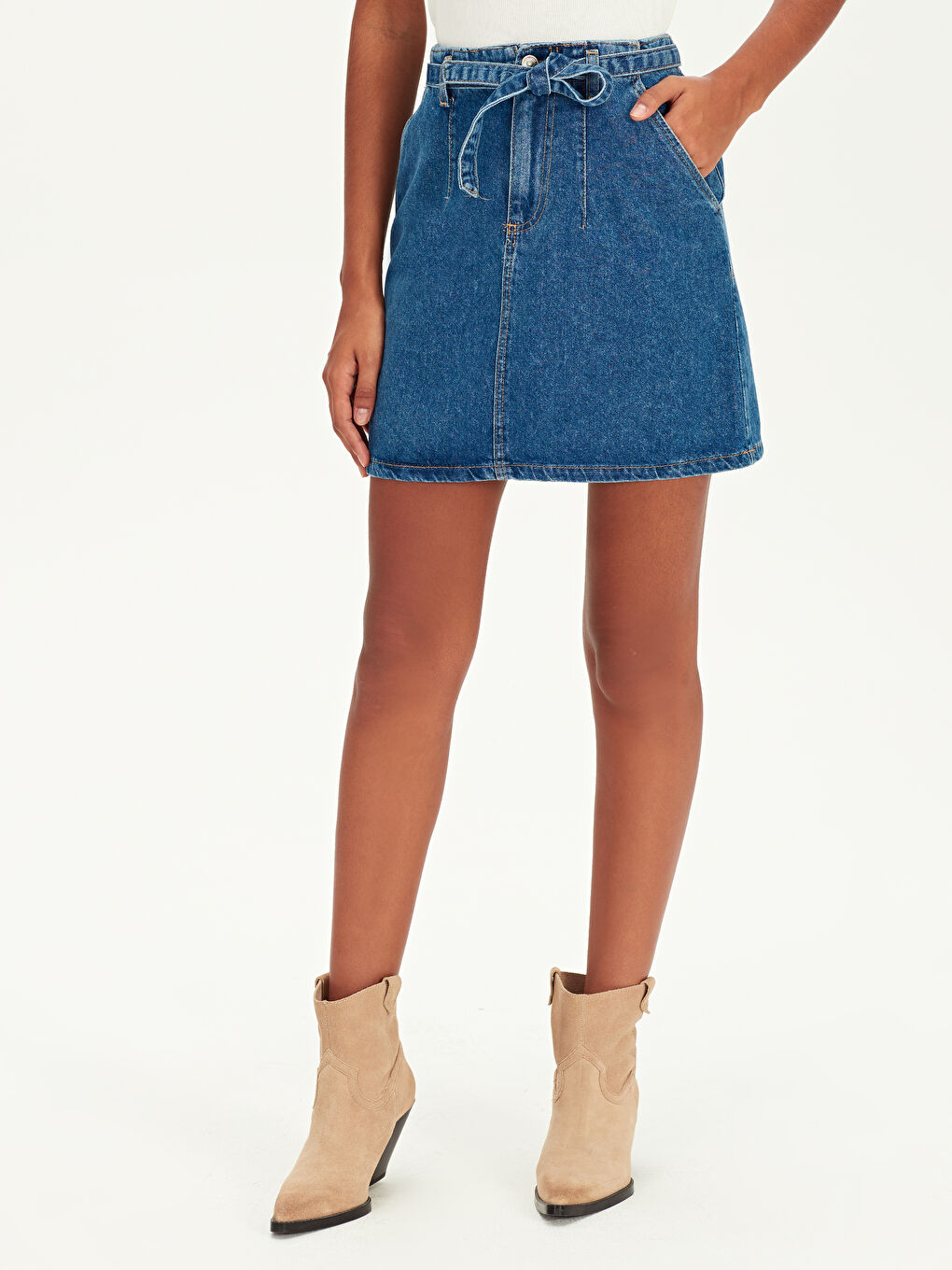 Jupe en Jean Unie à Coupe Standard pour Femmes-1