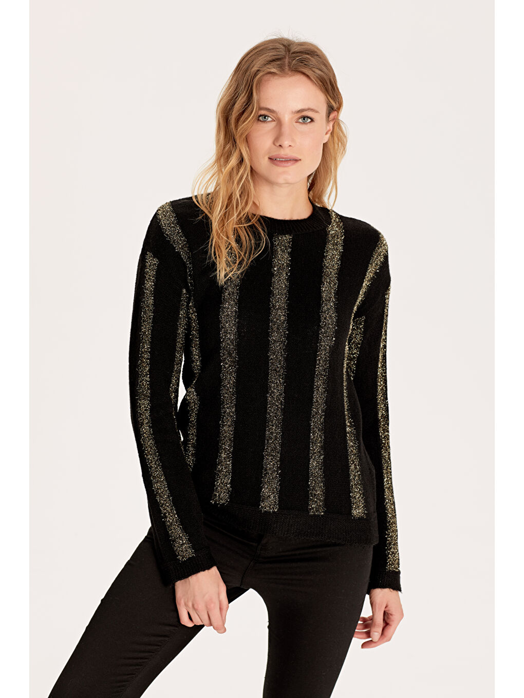 Дөңгелек жағалы әйелдерге арналған жемпір-1