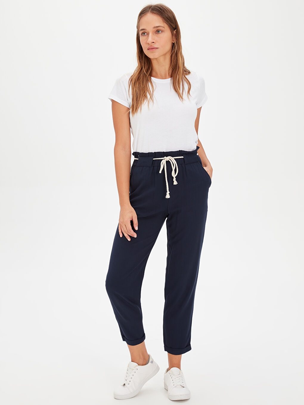 Брюки-морковки женские на эластичной талии-1