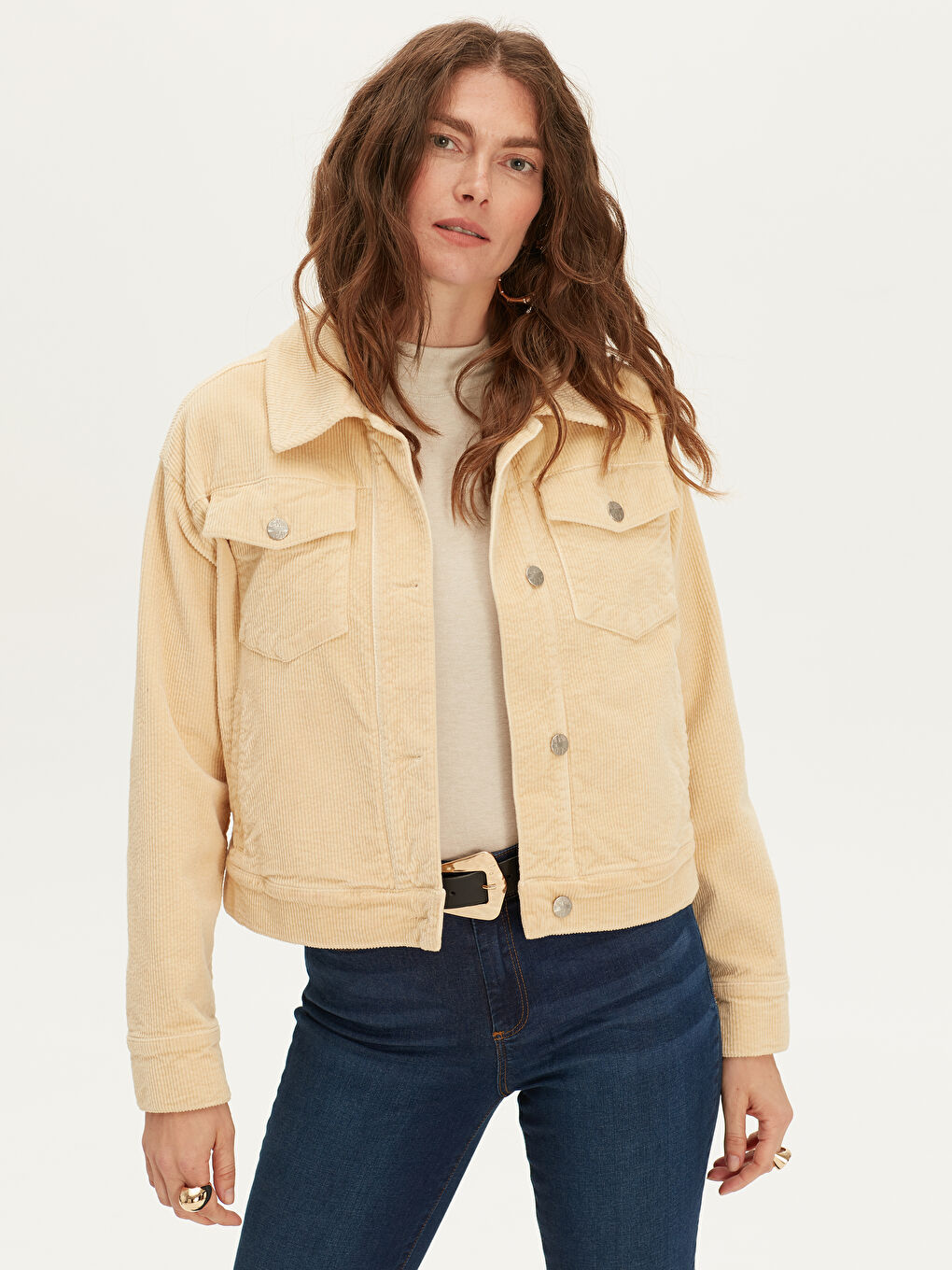 Ekru Cep Detaylı Uzun Kollu Kadife Kadın Ceket-2