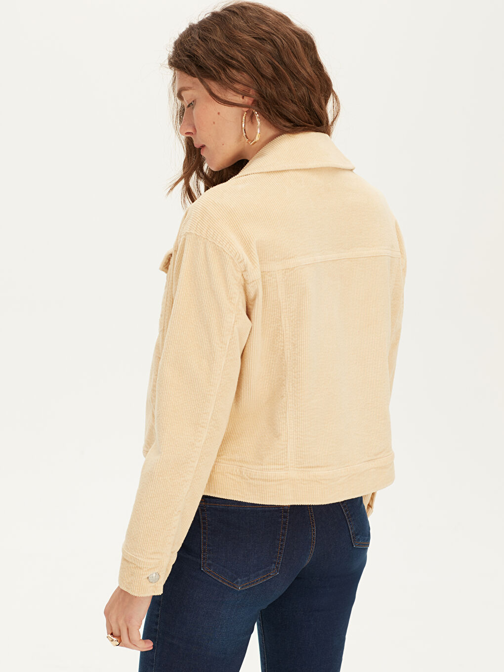 Ekru Cep Detaylı Uzun Kollu Kadife Kadın Ceket-4