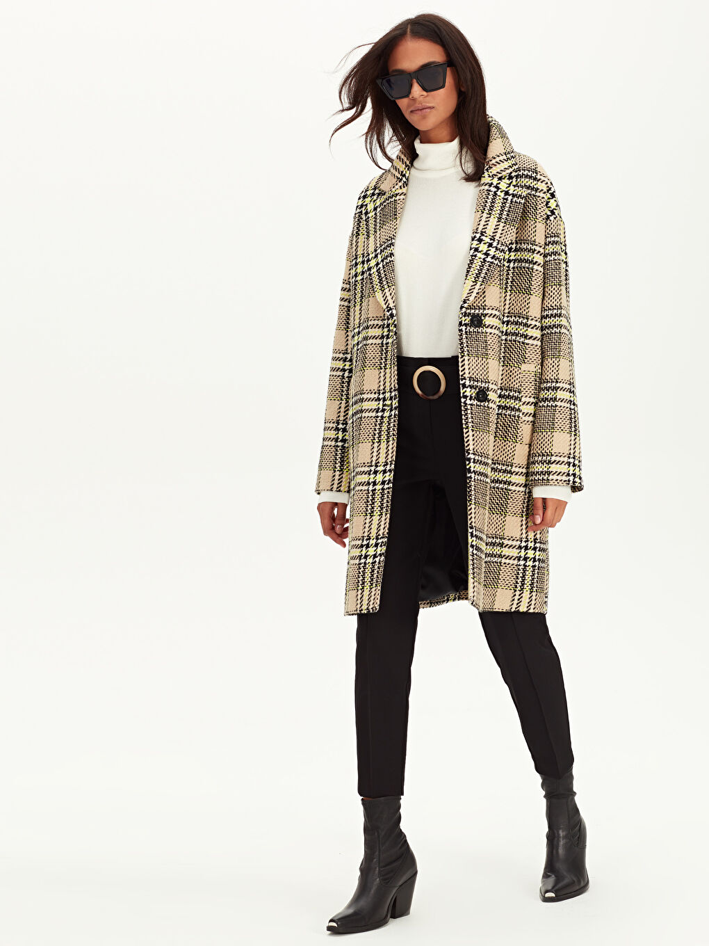 Bej Uzun Kollu Kadın Kaşe Kaban-2