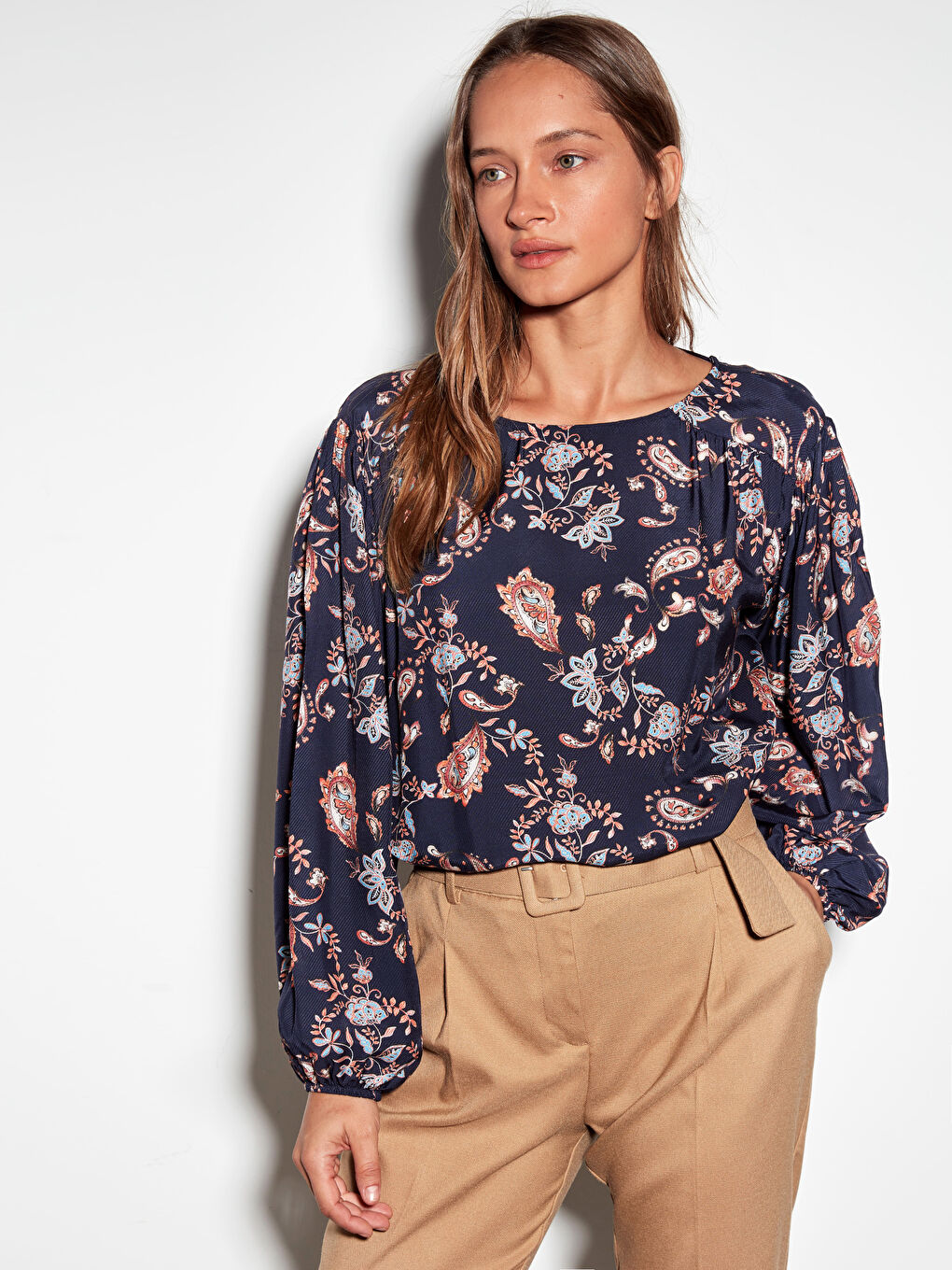 Lacivert Kayık Yaka Uzun Kollu Kadın Bluz-1