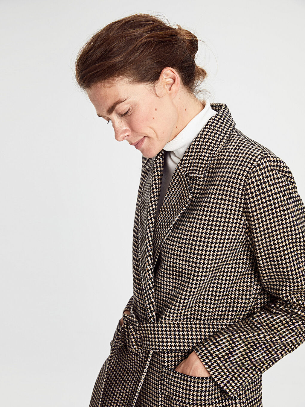 Siyah Uzun Kollu Kadın Kaşe Kaban-2