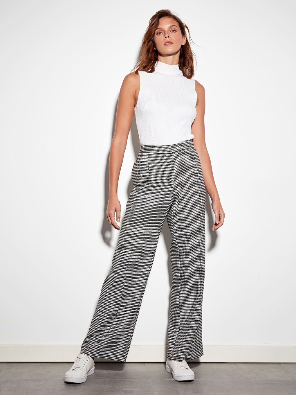 Siyah Rahat Kalıp Kadın Pantolon-1