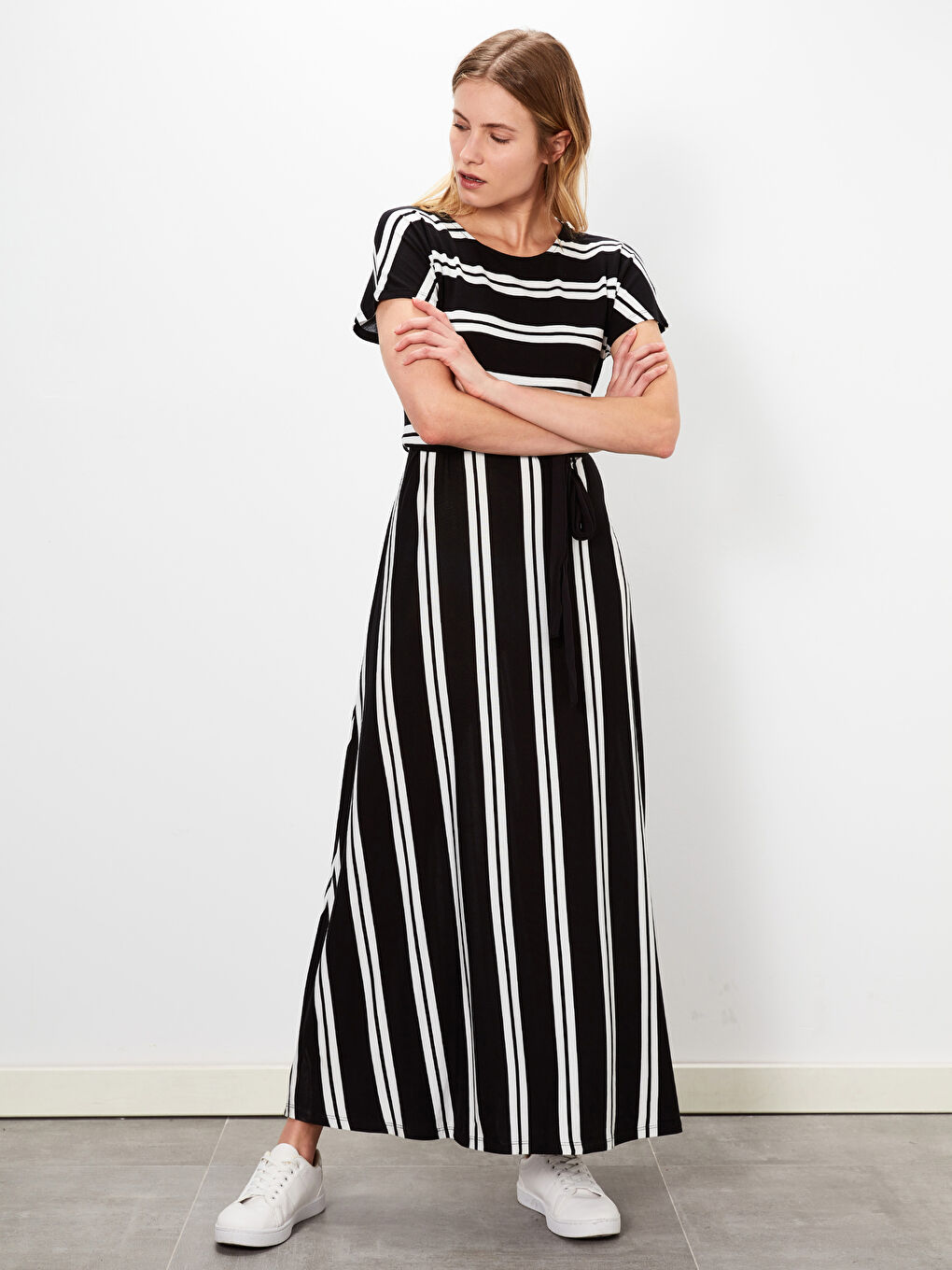 Siyah Çizgili Elbise-1