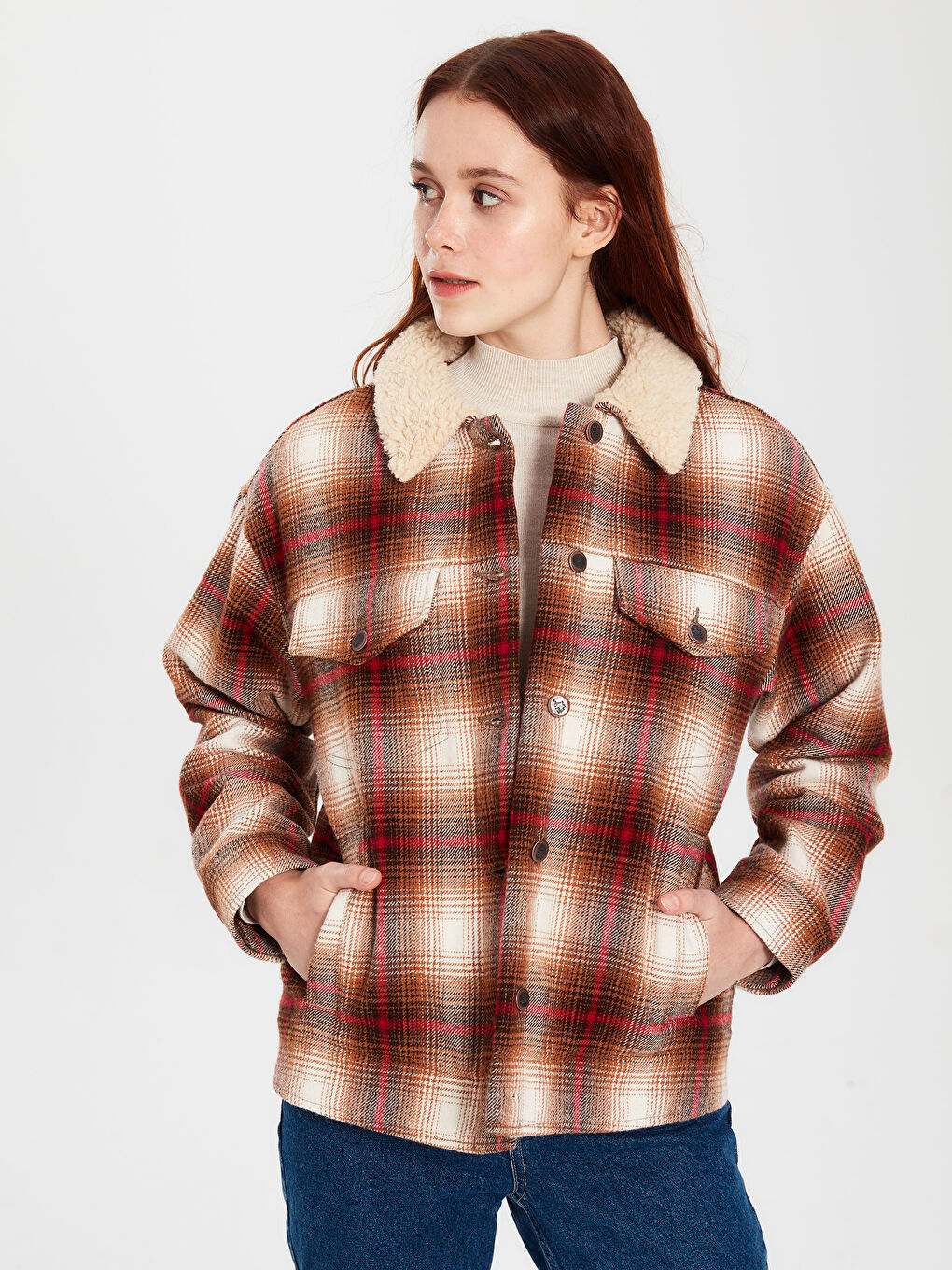 Kahverengi Gömlek Yaka Uzun Kollu Kadın Kaşe Kaban-1