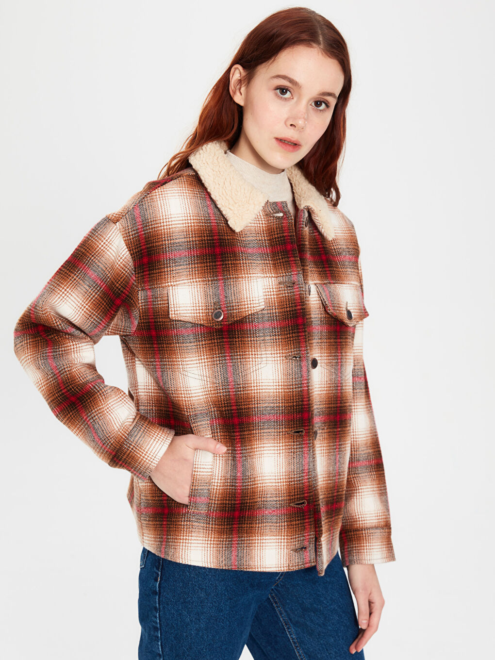 Kahverengi Gömlek Yaka Uzun Kollu Kadın Kaşe Kaban-2