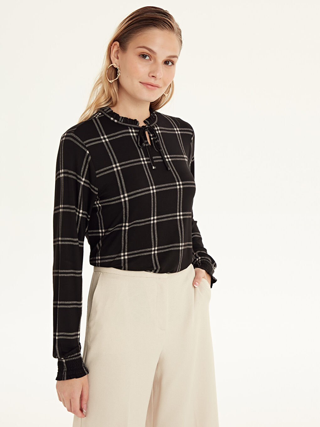 Siyah Baskılı Tişört-1