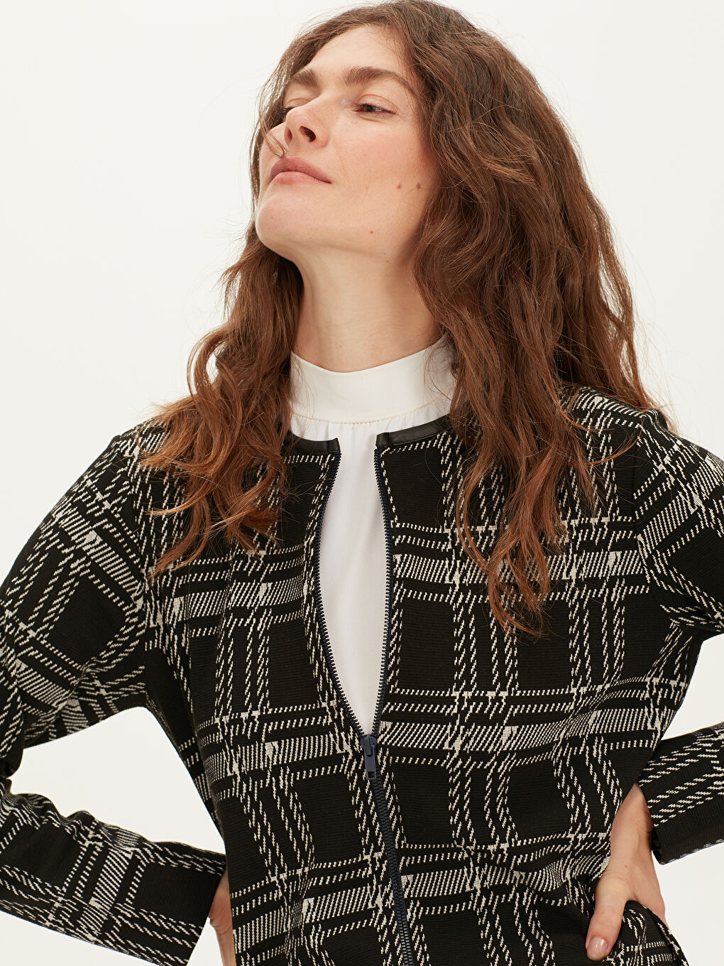 Bej V Yaka Uzun Kollu Kadın Hırka-4