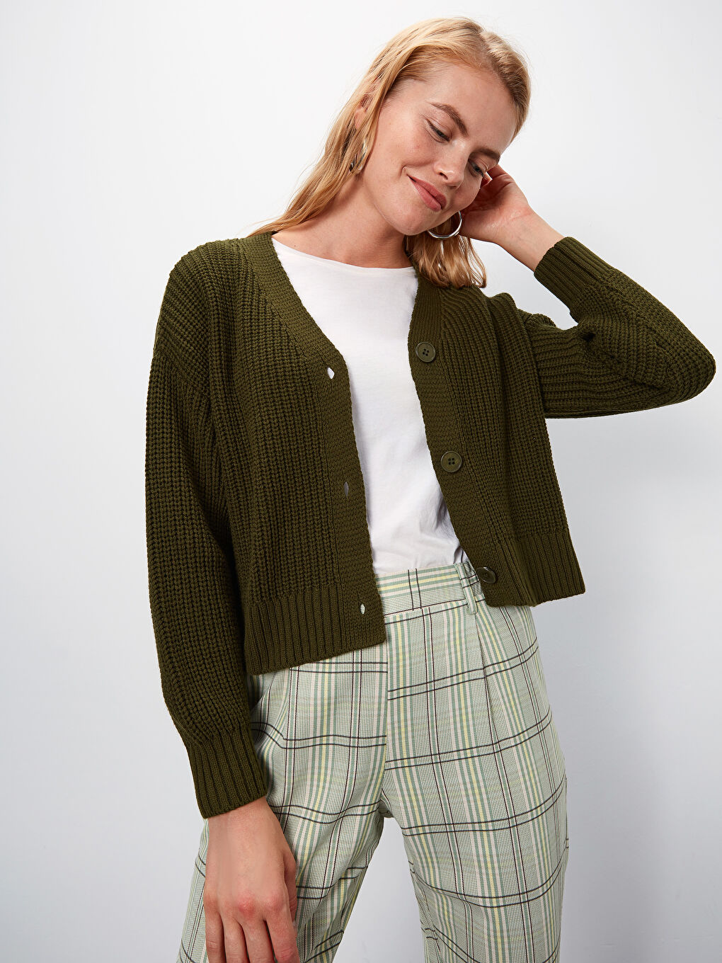 Haki Düğmeli Triko Uzun Kollu Kadın Hırka-1