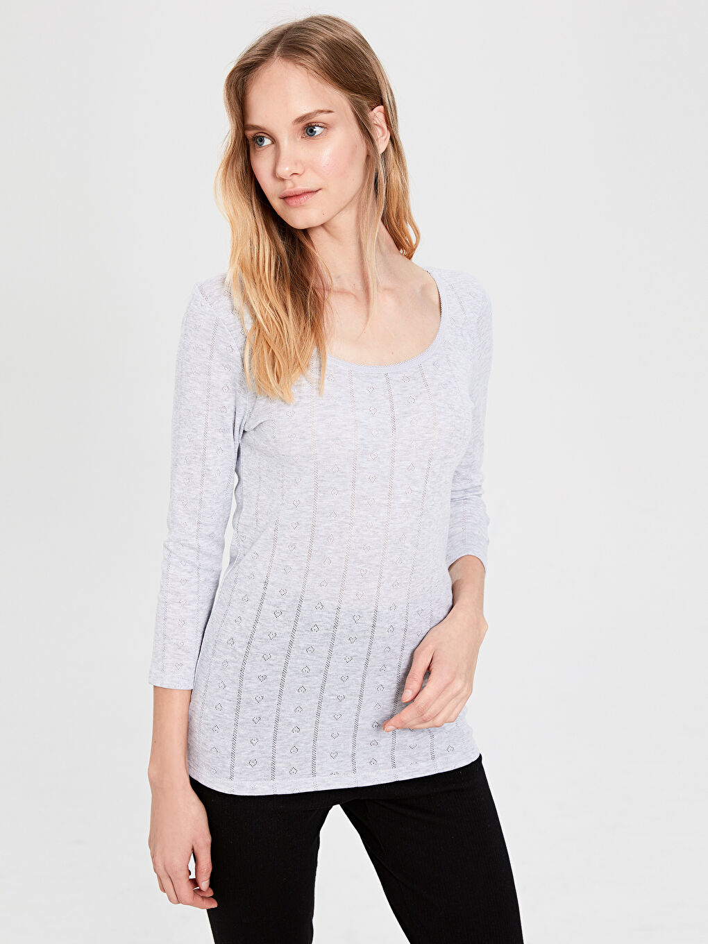 Жіночий термальний атлет з U-подібним вирізом і довгим рукавом