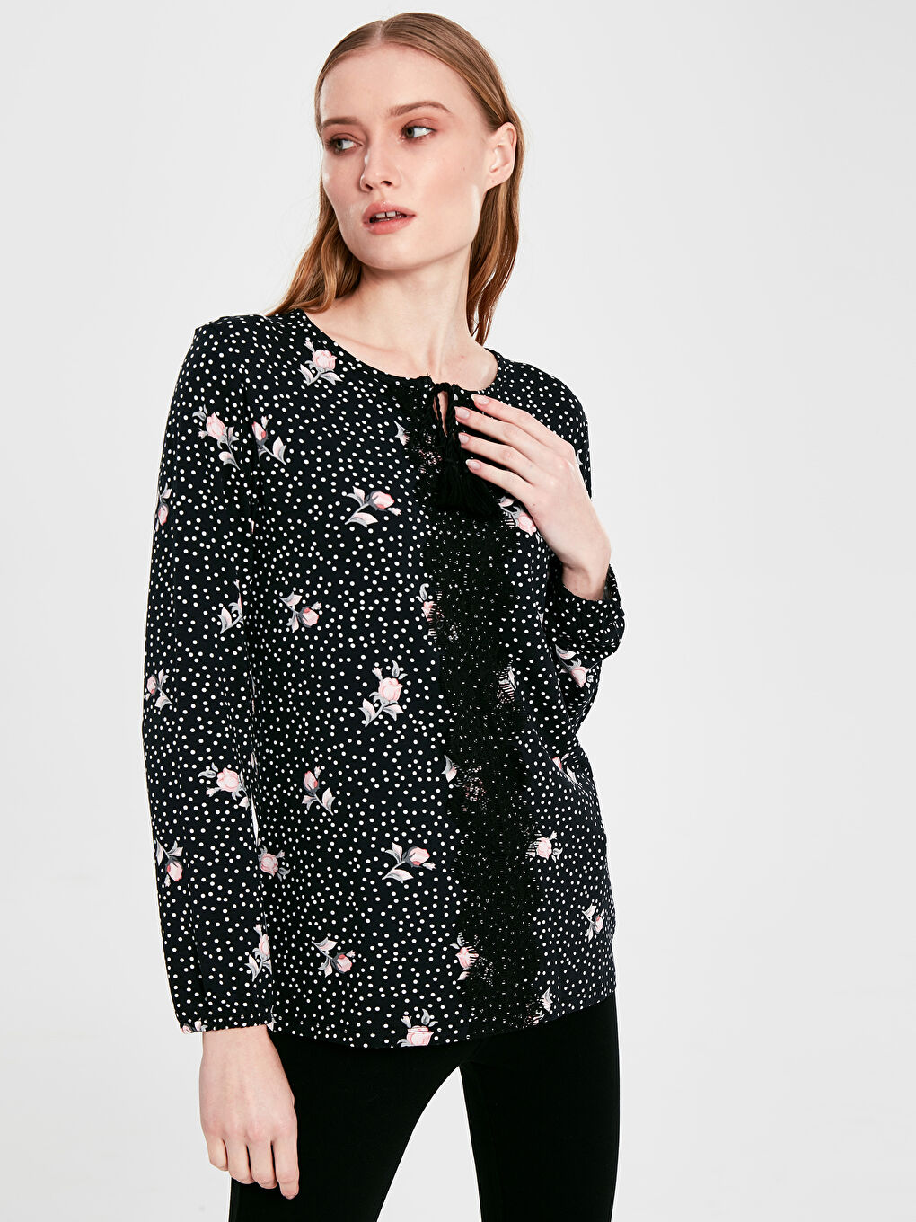 Siyah Uzun Kollu Kadın Tişört-1