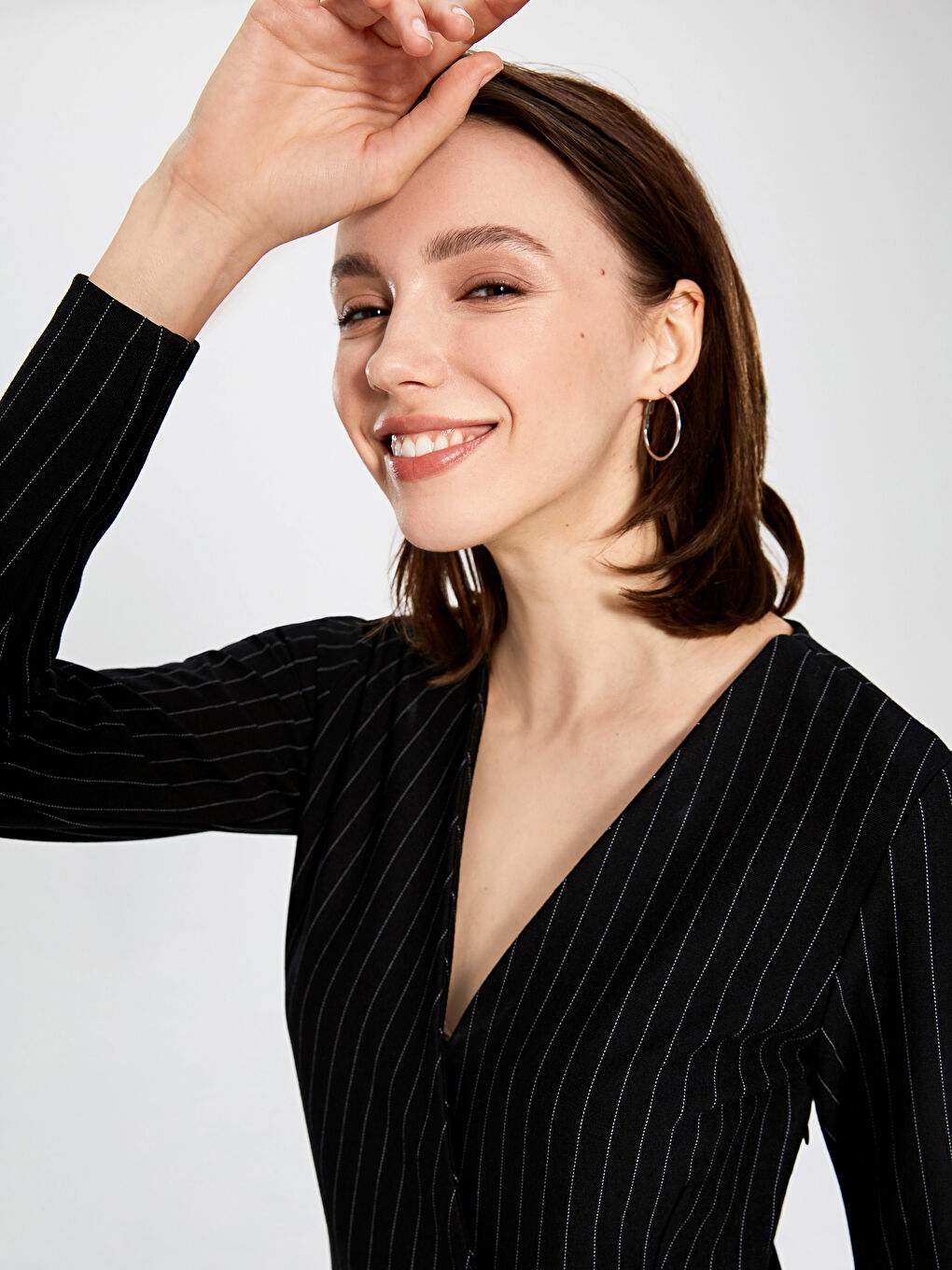 Siyah V Yaka Uzun Kollu Kadın Elbise-2