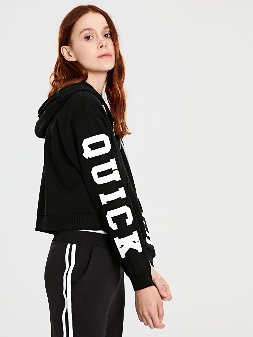 Жена Черно Суитшърт с цип-1