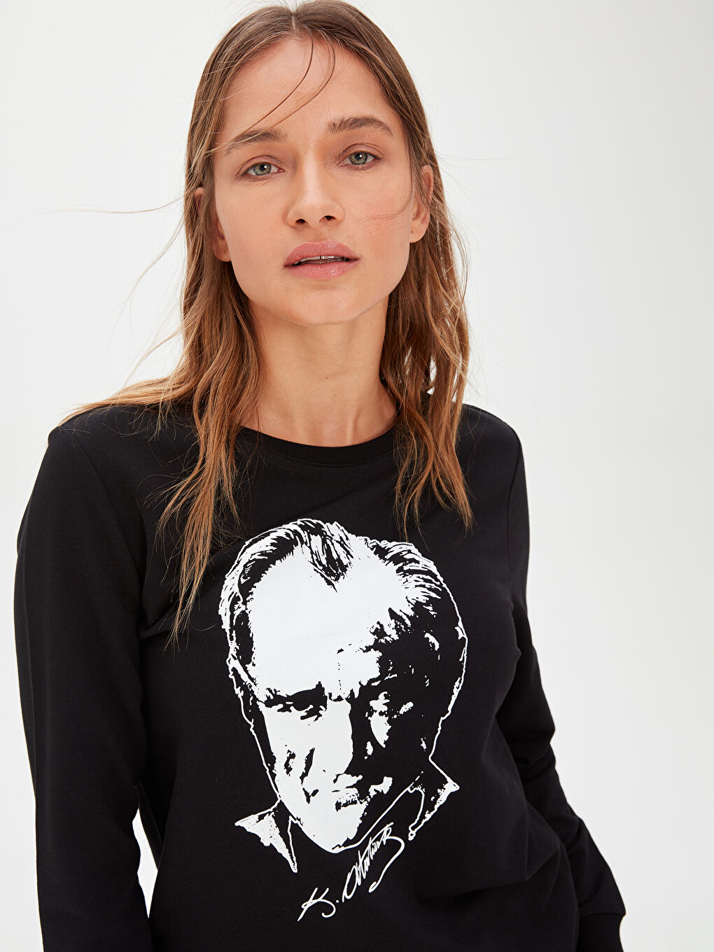 Siyah Atatürk Portresi Baskılı Pamuklu Sweatshirt-2