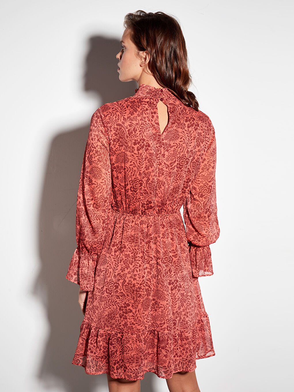 Kahverengi Tarçın Baskılı Elbise-4