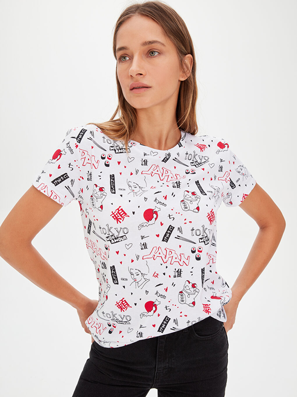 Beyaz Bisiklet Yaka Kısa Kollu Kadın Tişört-1