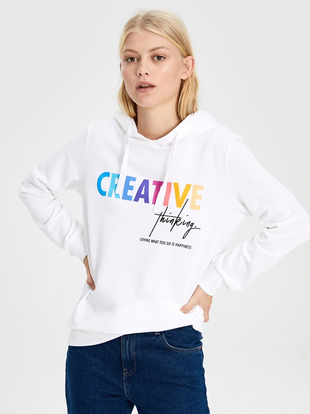 Beyaz Kapüşonlu Sweatshirt Kumaşı Kadın Sweatshirt