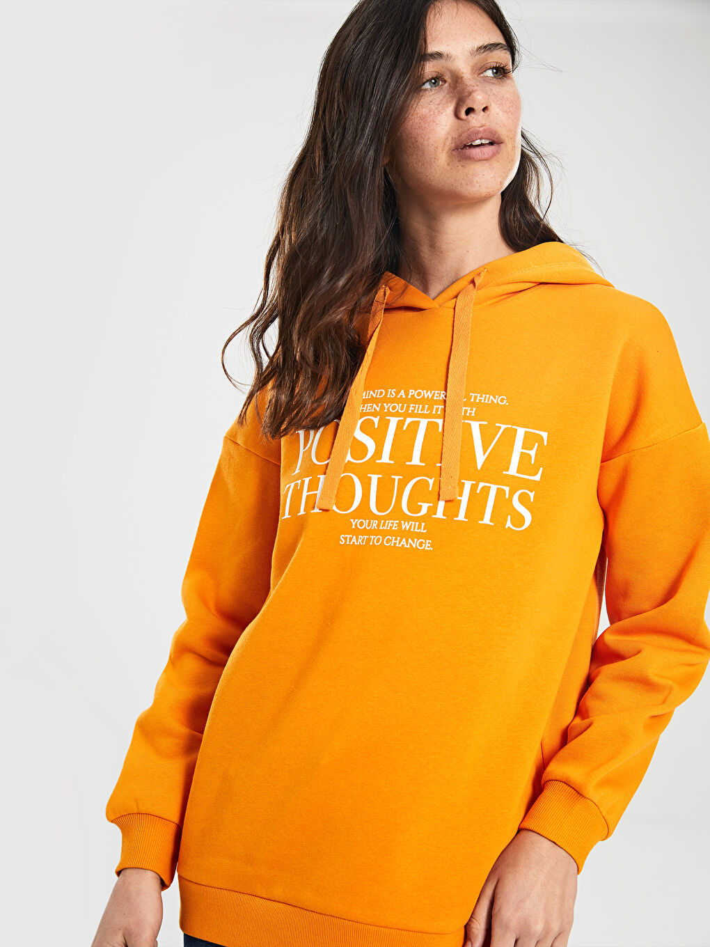 Turuncu Kapüşonlu Sweatshirt Kumaşı Kadın Sweatshirt-2