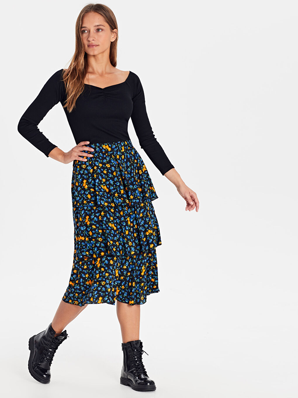 Patterned Women Frilly viscose skirt