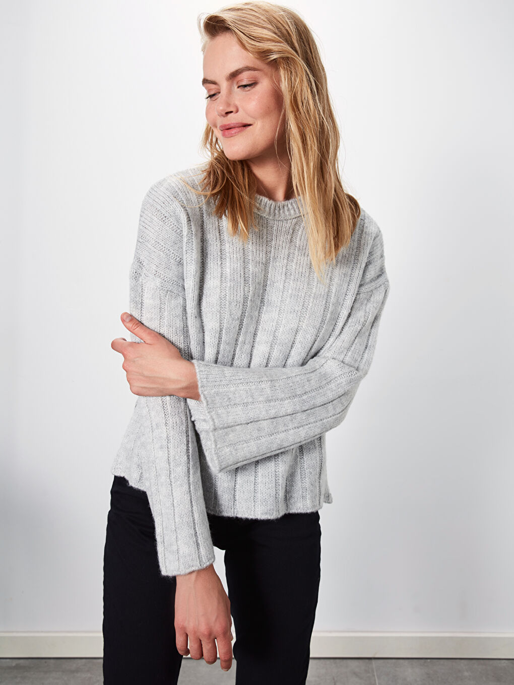Gri Bisiklet Yaka Uzun Kollu Kadın Kazak-1
