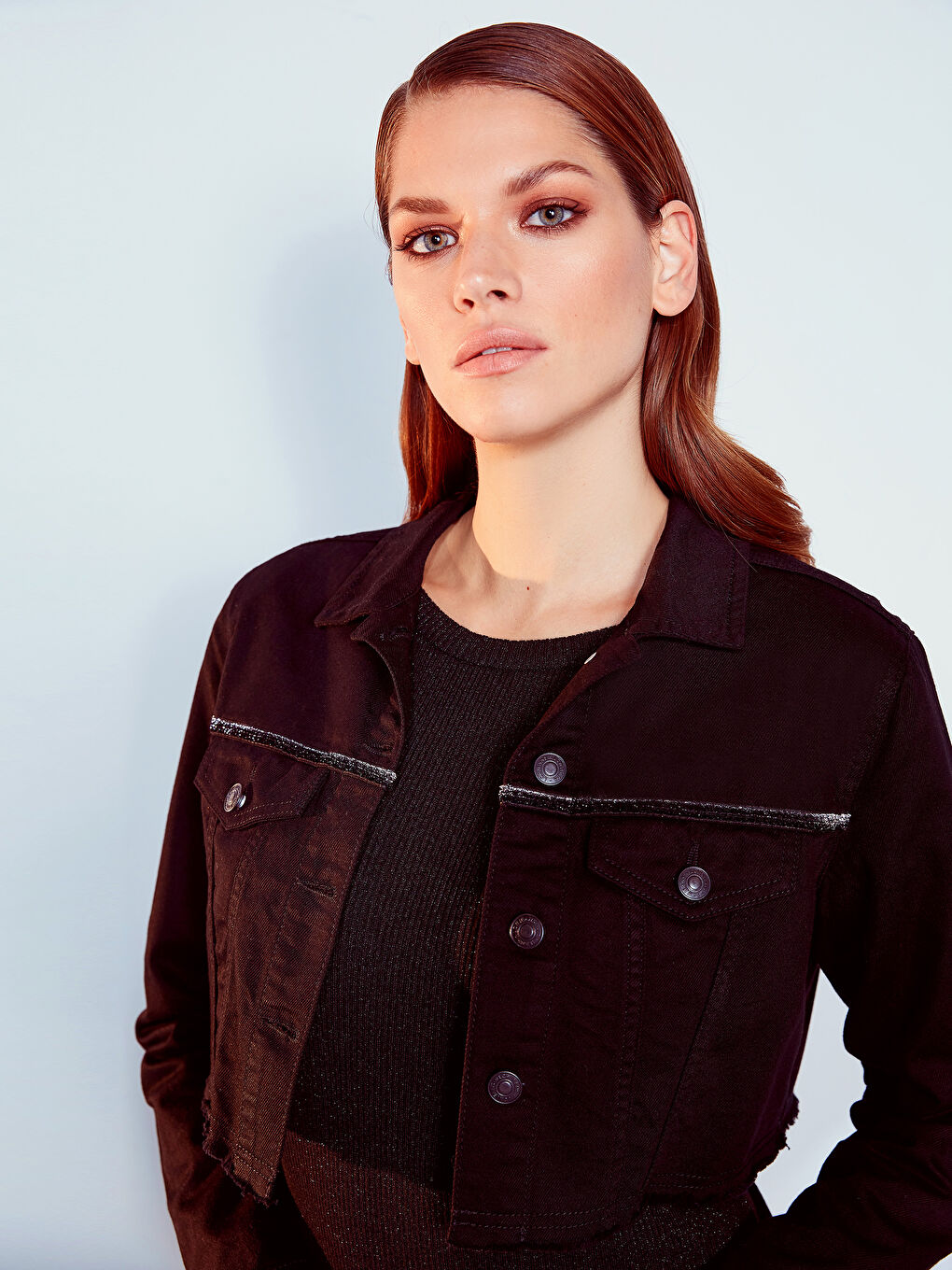 ქალი შავი ჯინსის ქურთუკი-1