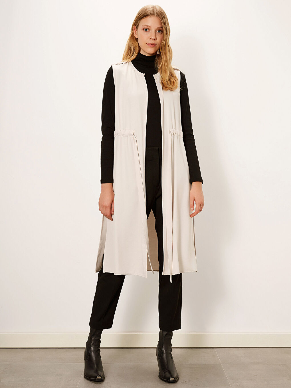 Bej Kısa Kollu Kadın Twill Yelek-1