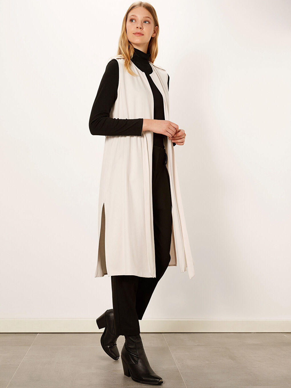 Bej Kısa Kollu Kadın Twill Yelek-2