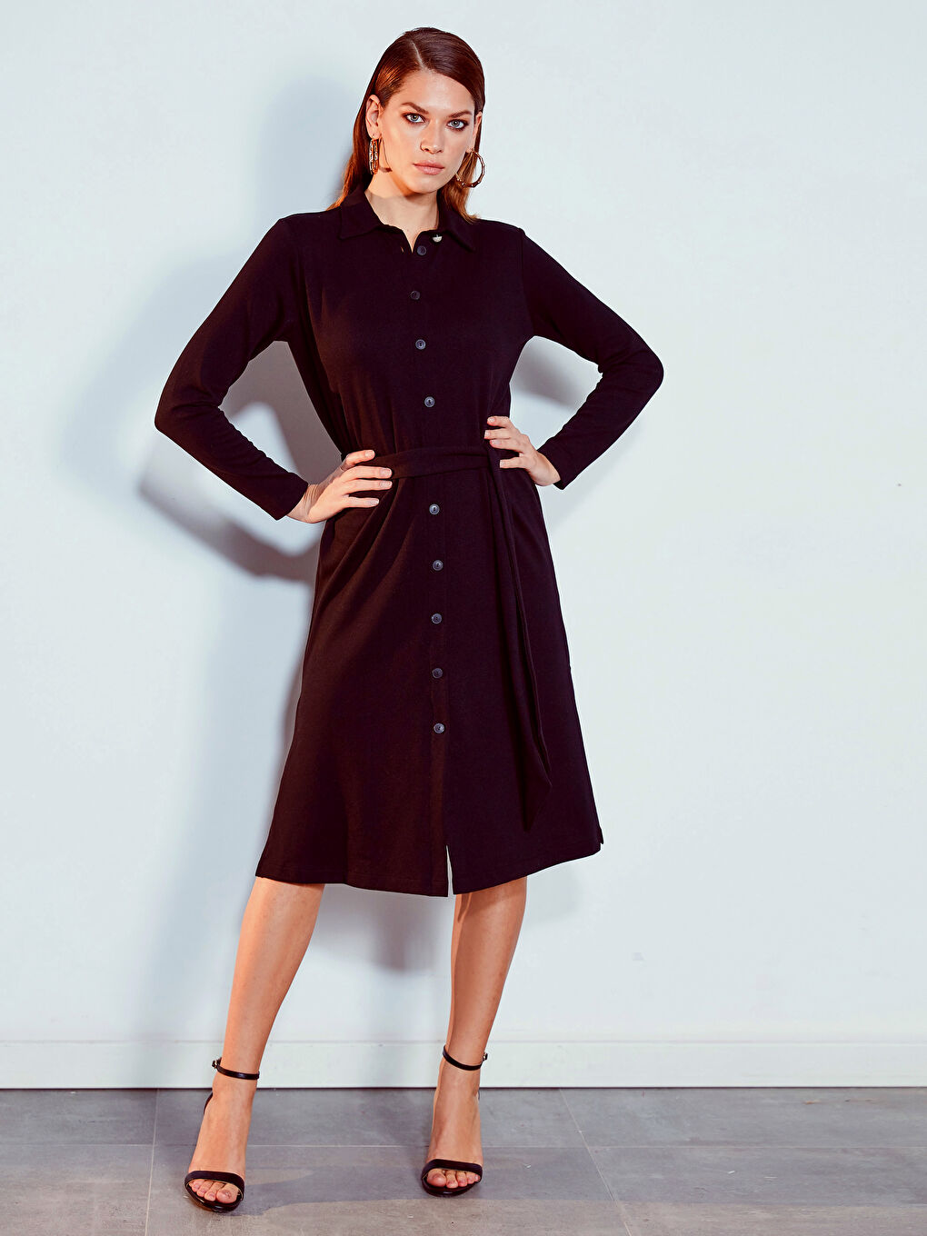 Siyah Kuşaklı Esnek Uzun Kollu Kadın Gömlek Elbise-1