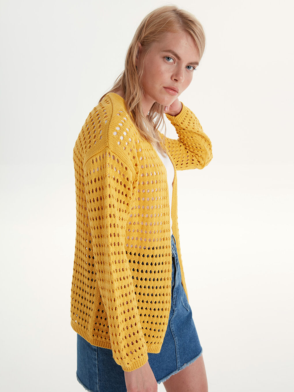 Sarı Kendinden Desenli Uzun Kollu Kadın Triko Hırka-1