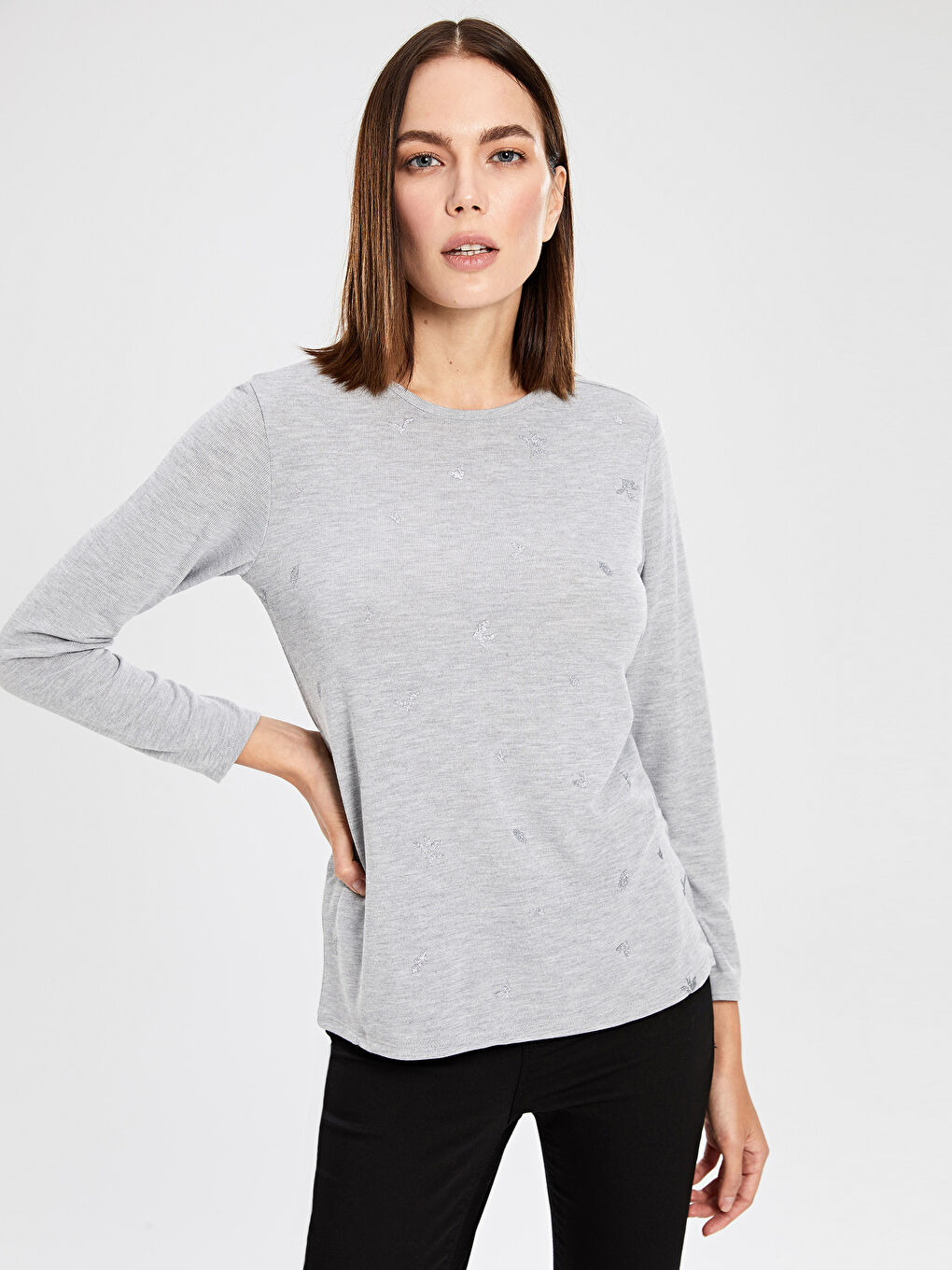 Gri Bisiklet Yaka Desenli Uzun Kollu Kadın Tişört