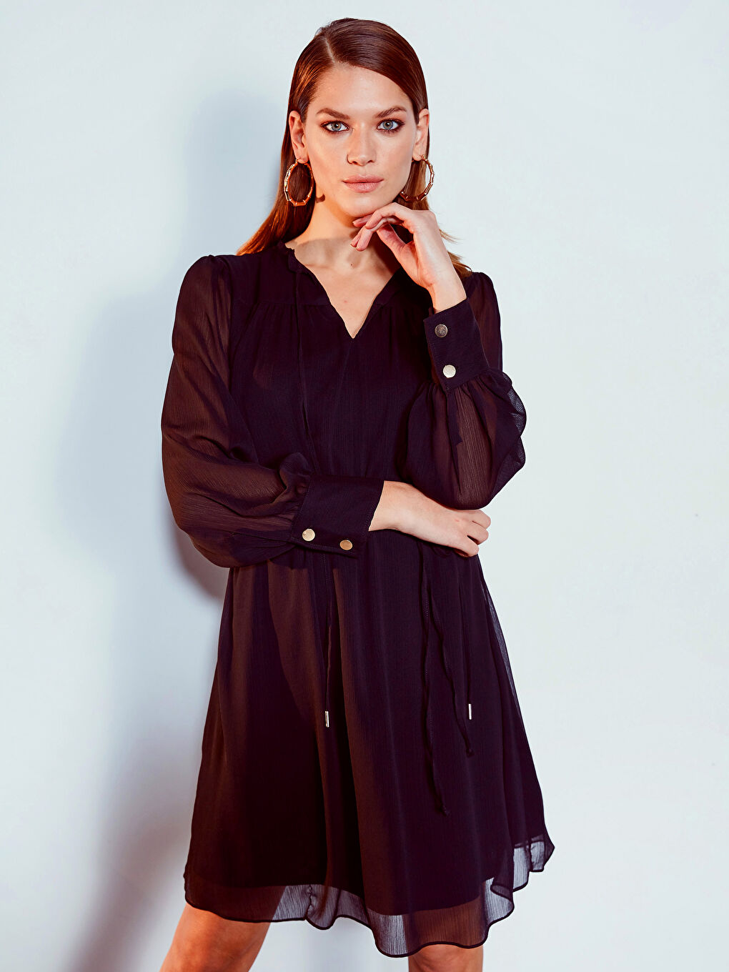 Siyah Kayık Yaka Standart Fit Uzun Kollu Şifon Kadın Elbise-1