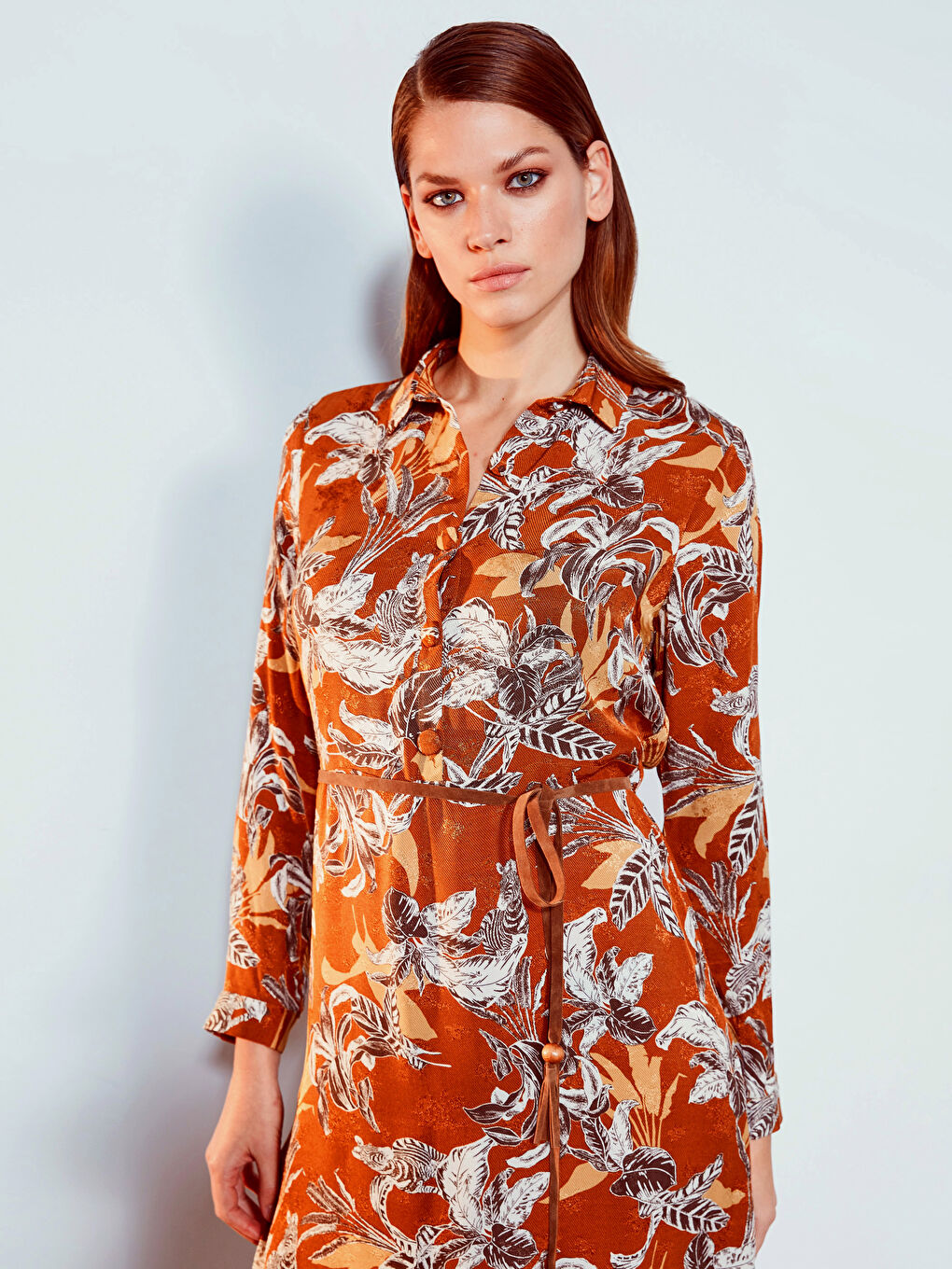 Kahverengi Uzun Kollu Saten Kadın Gömlek Elbise-2