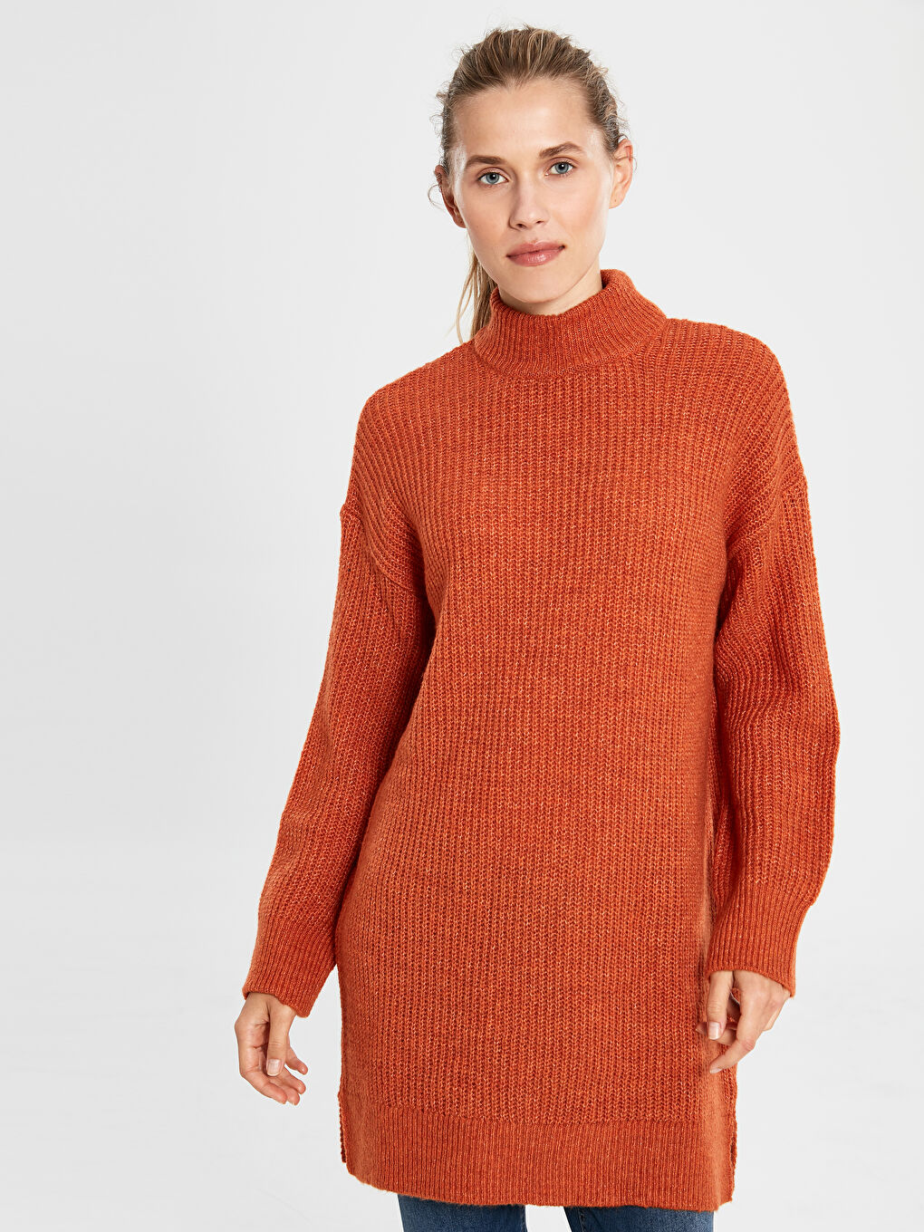 Turuncu Dökümlü Yaka Kadın Tunik